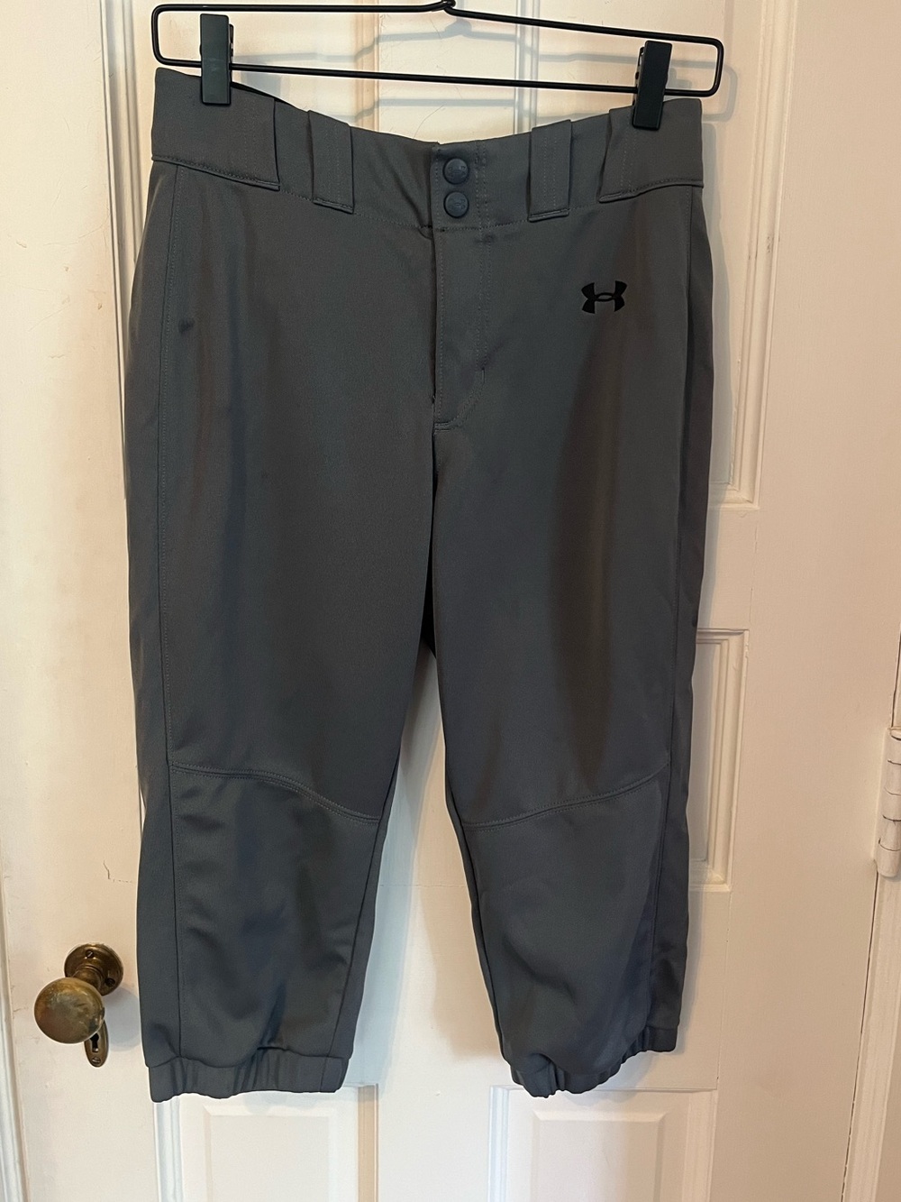 Under Armour Softball Pants Youth Medium Gray Cropped Knicker Double Button